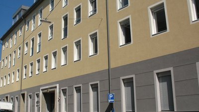 Die Fassade eines Gebäudes